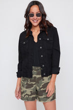 Load image into Gallery viewer, Classic Camo Mid-Rise Shorts with Pockets